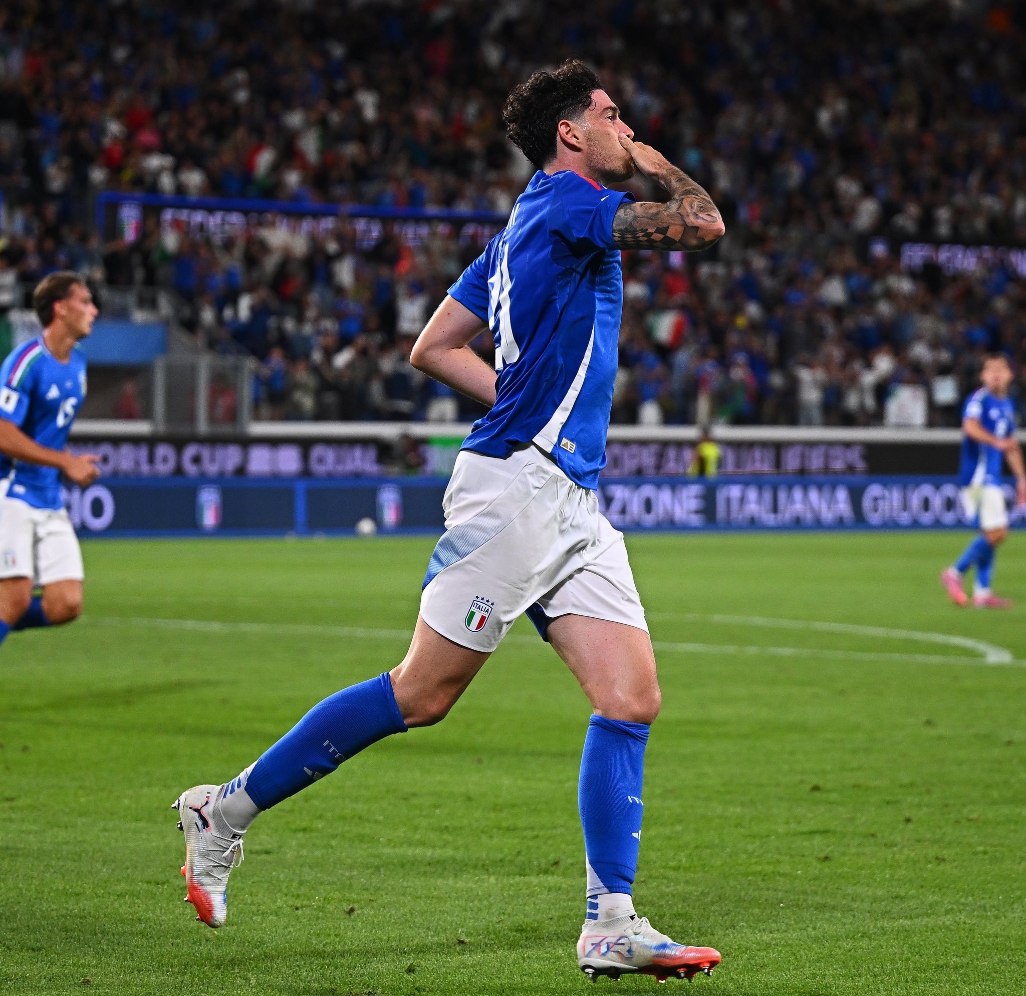 意大利豪华阵容，继续领跑世界杯预选赛的简单介绍