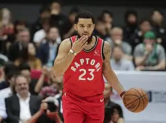 猛龙队小胜人，保持主场不败纪录