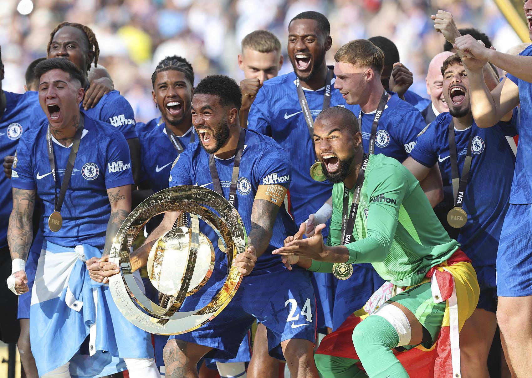 切尔西主场战胜伯恩利,球迷欢庆连场胜利的简单介绍 切尔西主场战胜伯恩利,球迷欢庆连场胜利的简单介绍